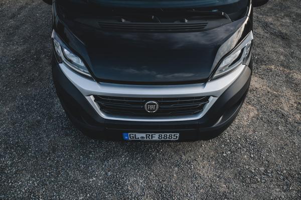 Wohnmobile mieten & vermieten - Westfalia Columbus 600 D und 640 E Luxus-Last-Minute-Wohnmobil, freie Zeiten Oktober bei Ihrem 5-Sterne-Anbieter zwischen Köln und Düsseldorf in Leichlingen