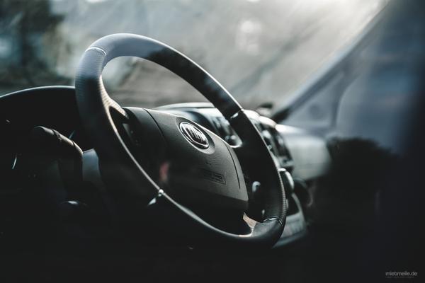 Wohnmobile mieten & vermieten - Westfalia Columbus 600 D und 640 E Luxus-Last-Minute-Wohnmobil, freie Zeiten Oktober bei Ihrem 5-Sterne-Anbieter zwischen Köln und Düsseldorf in Leichlingen