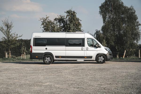 Wohnmobile mieten & vermieten - Westfalia Columbus 600 D und 640 E Luxus-Last-Minute-Wohnmobil, freie Zeiten Oktober bei Ihrem 5-Sterne-Anbieter zwischen Köln und Düsseldorf in Leichlingen
