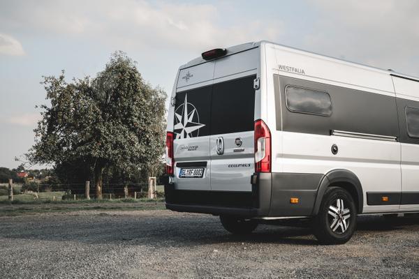 Wohnmobile mieten & vermieten - Westfalia Columbus 600 D und 640 E Luxus-Last-Minute-Wohnmobil, freie Zeiten Oktober bei Ihrem 5-Sterne-Anbieter zwischen Köln und Düsseldorf in Leichlingen