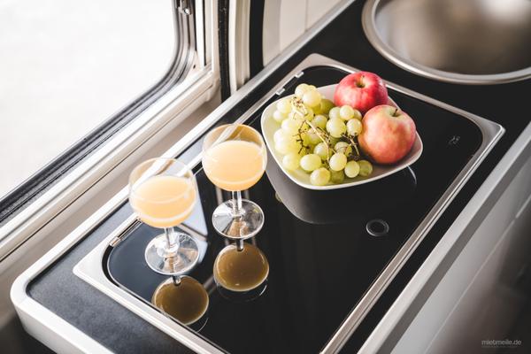 Wohnmobile mieten & vermieten - Westfalia Columbus 600 D und 640 E Luxus-Last-Minute-Wohnmobil, freie Zeiten Oktober bei Ihrem 5-Sterne-Anbieter zwischen Köln und Düsseldorf in Leichlingen