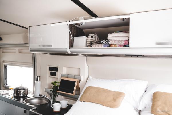Wohnmobile mieten & vermieten - Westfalia Columbus 600 D und 640 E Luxus-Last-Minute-Wohnmobil, freie Zeiten Oktober bei Ihrem 5-Sterne-Anbieter zwischen Köln und Düsseldorf in Leichlingen