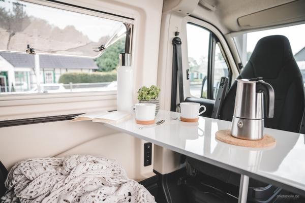Wohnmobile mieten & vermieten - Westfalia Columbus 600 D und 640 E Luxus-Last-Minute-Wohnmobil, freie Zeiten Oktober bei Ihrem 5-Sterne-Anbieter zwischen Köln und Düsseldorf in Leichlingen