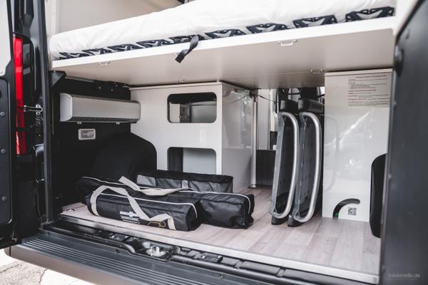 Wohnmobile mieten & vermieten - Westfalia Columbus 600 D und 640 E Luxus-Last-Minute-Wohnmobil, freie Zeiten Oktober bei Ihrem 5-Sterne-Anbieter zwischen Köln und Düsseldorf in Leichlingen
