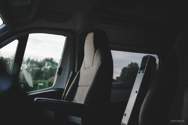 Wohnmobile mieten & vermieten - Westfalia Columbus 600 D und 640 E Luxus-Last-Minute-Wohnmobil, freie Zeiten Oktober bei Ihrem 5-Sterne-Anbieter zwischen Köln und Düsseldorf in Leichlingen