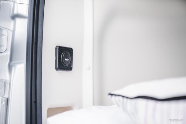 Wohnmobile mieten & vermieten - Westfalia Columbus 600 D und 640 E Luxus-Last-Minute-Wohnmobil, freie Zeiten Oktober bei Ihrem 5-Sterne-Anbieter zwischen Köln und Düsseldorf in Leichlingen