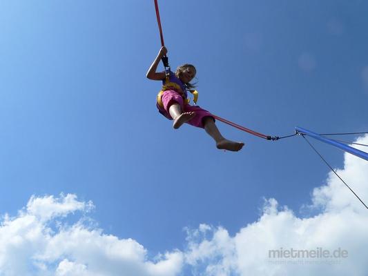 Bungee mieten & vermieten - 4er Bungeetrampolin – Inkl. 2 x Betreuungspersonal und Haftpflichtversicherung für 6 Stunden Einsatz in Dortmund