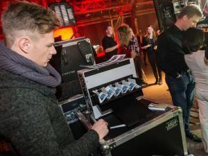 Fotobox mieten & vermieten - Daumenkino - Flipbook selbst erstellen.... inkl. 250 Daumenkino und 2 Teamer (inkl. 19% MwSt.) in Dortmund