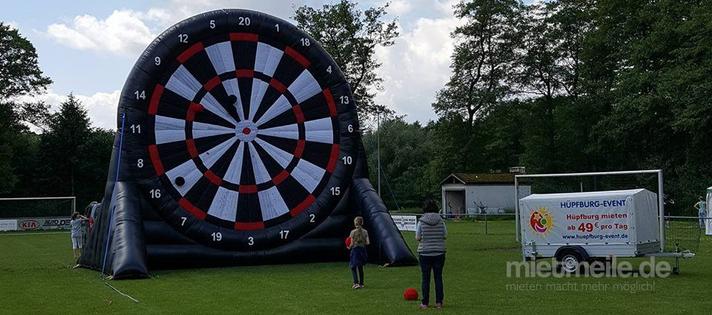 Fußball-Dart mieten & vermieten - XXL Fußball Darts 7 Meter hoch ( Menschenkicker Hüpfburg und vieles mehr ) in Radevormwald