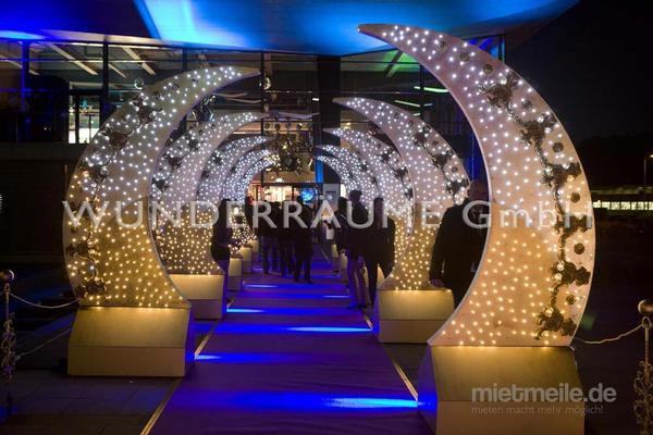 Weihnachtsdekoration mieten & vermieten - Halbmonde - WUNDERRÄUME GmbH vermietet: Dekoration/Kulisse für Event, Messe, Veranstaltung, Incentive, Mitarbeiterfest, Firmenjubiläum in Lichtenstein/Sachsen