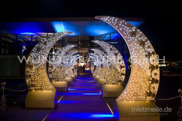Weihnachtsdekoration mieten & vermieten - Halbmonde - WUNDERRÄUME GmbH vermietet: Dekoration/Kulisse für Event, Messe, Veranstaltung, Incentive, Mitarbeiterfest, Firmenjubiläum in Lichtenstein/Sachsen