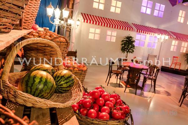Antik & Rustikal mieten & vermieten - Marktdekoration, nostalgisch - WUNDERRÄUME GmbH vermietet: Dekoration/Kulisse für Event, Messe, Veranstaltung, Incentive, Mitarbeiterfest, Firmenjubiläum in Lichtenstein/Sachsen