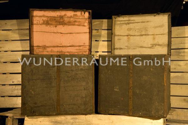 Antik & Rustikal mieten & vermieten - Historische Reisetruhen 02 - WUNDERRÄUME GmbH vermietet: Dekoration/Kulisse für Event, Messe, Veranstaltung, Incentive, Mitarbeiterfest, Firmenjubiläum in Lichtenstein/Sachsen