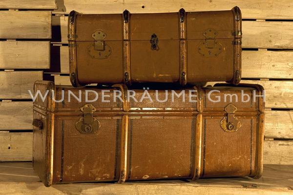 Antik & Rustikal mieten & vermieten - Historische Reisekoffer - WUNDERRÄUME GmbH vermietet: Dekoration/Kulisse für Event, Messe, Veranstaltung, Incentive, Mitarbeiterfest, Firmenjubiläum in Lichtenstein/Sachsen