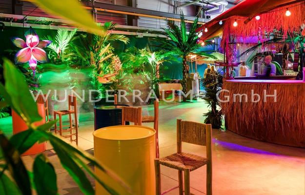 Kulissen mieten & vermieten - Stehtisch Fass, bunt - WUNDERRÄUME GmbH vermietet: Dekoration/Kulisse für Event, Messe, Veranstaltung, Incentive, Mitarbeiterfest, Firmenjubiläum in Lichtenstein/Sachsen