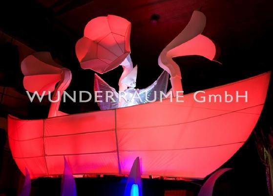 Kulissen mieten & vermieten - Weißes Schiff, mit Tröten - WUNDERRÄUME GmbH vermietet: Dekoration/Kulisse für Event, Messe, Veranstaltung, Incentive, Mitarbeiterfest, Firmenjubiläum in Lichtenstein/Sachsen