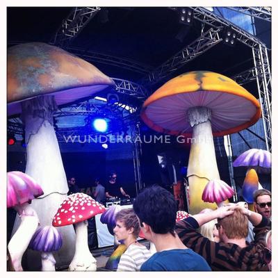 Weihnachtsdekoration mieten & vermieten - 10 Riesenpilze bis 5m Höhe - Pilze XXL, WUNDERRÄUME GmbH vermietet: Dekoration / Kulisse für Event, Messe, Veranstaltung, Incentive, Mitarbeiterfest, Firmenjubiläum in Lichtenstein/Sachsen