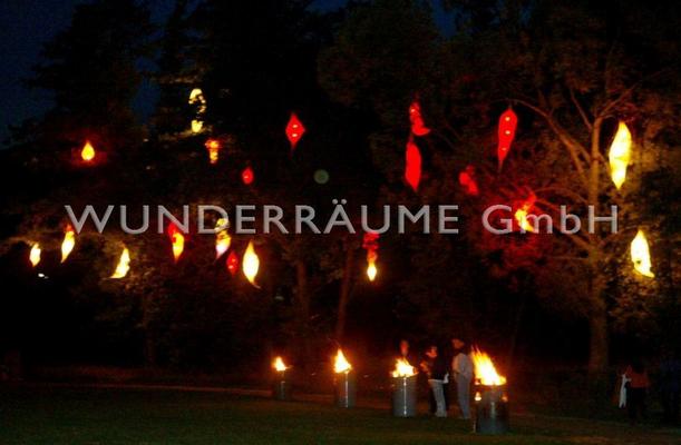Kulissen mieten & vermieten - Lichtkokons für Bäume, Fassaden, Säle uvm WUNDERRÄUME GmbH vermietet: Dekoration / Kulisse für Event, Messe, Veranstaltung, Incentive, Mitarbeiterfest, Firmenjubiläum in Lichtenstein/Sachsen