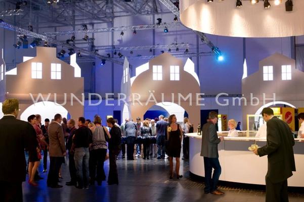 Kulissen mieten & vermieten - Reihenhaus (3er) - WUNDERRÄUME GmbH vermietet: Dekoration/Kulisse für Event, Messe, Veranstaltung, Incentive, Mitarbeiterfest, Firmenjubiläum in Lichtenstein/Sachsen