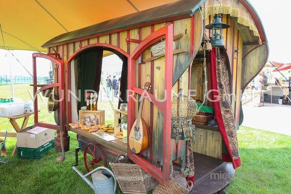 Kulissen mieten & vermieten - Schäferwagen (Schausteller) - WUNDERRÄUME GmbH vermietet: Dekoration/Kulisse für Event, Messe, Veranstaltung, Incentive, Mitarbeiterfest, Firmenjubiläum in Lichtenstein/Sachsen