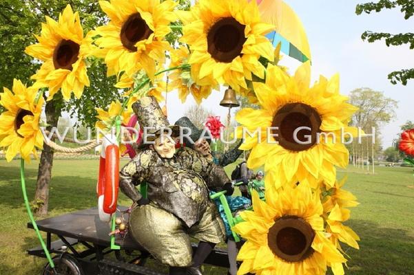 Saisonale Dekoration mieten & vermieten - Sonnenblumenmobil - WUNDERRÄUME GmbH vermietet: Dekoration/Kulisse für Event, Messe, Veranstaltung, Incentive, Mitarbeiterfest, Firmenjubiläum in Lichtenstein/Sachsen