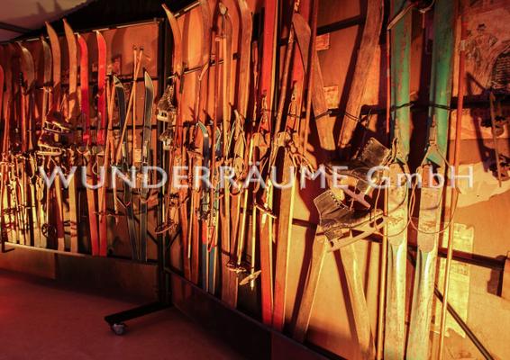 Kulissen mieten & vermieten - Raumteiler "Skiwand" - WUNDERRÄUME GmbH vermietet: Dekoration/Kulisse für Event, Messe, Veranstaltung, Incentive, Mitarbeiterfest, Firmenjubiläum in Lichtenstein/Sachsen
