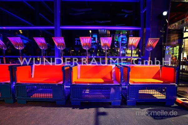 Antik & Rustikal mieten & vermieten - Sofa "Industrial" - WUNDERRÄUME GmbH vermietet: Dekoration/Kulisse für Event, Messe, Veranstaltung, Incentive, Mitarbeiterfest, Firmenjubiläum in Lichtenstein/Sachsen
