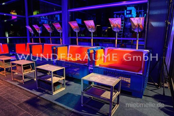 Antik & Rustikal mieten & vermieten - Sofa "Industrial" - WUNDERRÄUME GmbH vermietet: Dekoration/Kulisse für Event, Messe, Veranstaltung, Incentive, Mitarbeiterfest, Firmenjubiläum in Lichtenstein/Sachsen