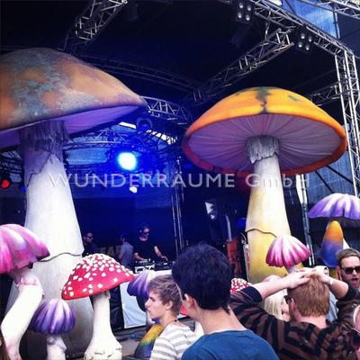 Saisonale Dekoration mieten & vermieten - 43 Pilze XXL von 0,60 - 3 m Höhe, WUNDERRÄUME GmbH vermietet: Dekoration/Kulisse für Event, Messe, Veranstaltung, Incentive, Mitarbeiterfest, Firmenjubiläum in Lichtenstein/Sachsen