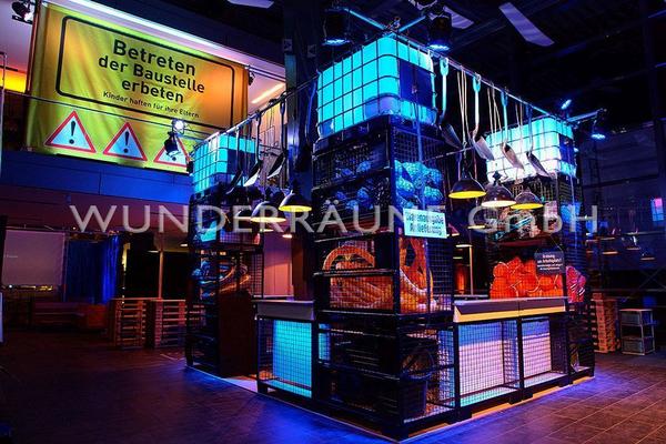 Kulissen mieten & vermieten - Leinwanddruck "Betreten erbeten" - WUNDERRÄUME GmbH vermietet: Dekoration/Kulisse für Event, Messe, Veranstaltung, Incentive, Mitarbeiterfest, Firmenjubiläum in Lichtenstein/Sachsen