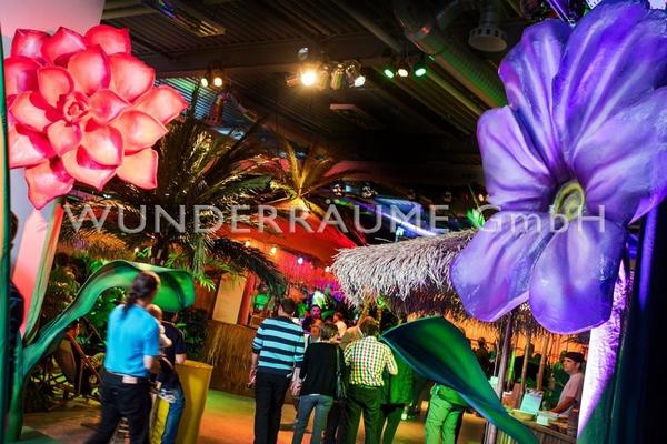 Dekofiguren mieten & vermieten - 10 Riesenblumen bis 4m Höhe - WUNDERRÄUME GmbH vermietet: Dekoration/Kulisse für Event, Messe, Veranstaltung, Incentive, Mitarbeiterfest, Firmenjubiläum in Lichtenstein/Sachsen
