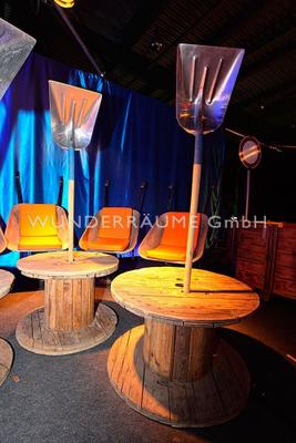 Antik & Rustikal mieten & vermieten - Loungetisch, Kabeltrommel - WUNDERRÄUME GmbH vermietet: Dekoration/Kulisse für Event, Messe, Veranstaltung, Incentive, Mitarbeiterfest, Firmenjubiläum in Lichtenstein/Sachsen
