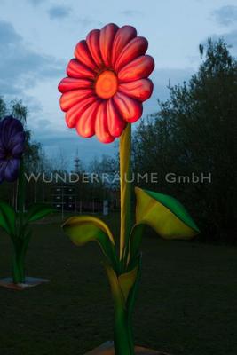 Dekofiguren mieten & vermieten - 3 Riesenblumen bis 4m / SET 3 - WUNDERRÄUME GmbH vermietet: Dekoration/Kulisse für Event, Messe, Veranstaltung, Incentive, Mitarbeiterfest, Firmenjubiläum in Lichtenstein/Sachsen