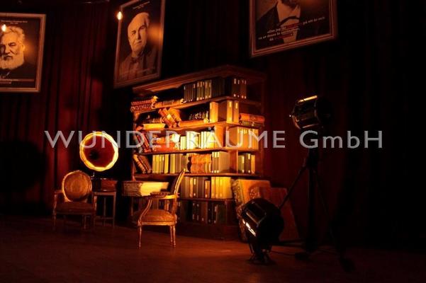 Weihnachtsdekoration mieten & vermieten - Bibliothek klein, Lesezimmer - WUNDERRÄUME GmbH vermietet: Dekoration/Kulisse für Event, Messe, Veranstaltung, Incentive, Mitarbeiterfest, Firmenjubiläum in Lichtenstein/Sachsen