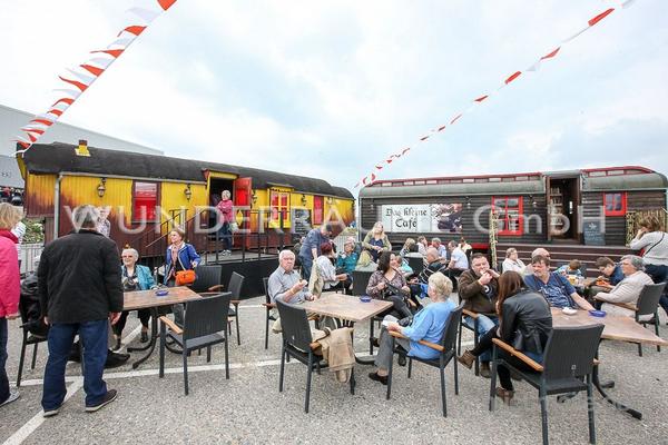 Kulissen mieten & vermieten - Scherenschnittkino im Zirkuswagen - WUNDERRÄUME GmbH vermietet: Dekoration/Kulisse für Event, Messe, Veranstaltung, Incentive, Mitarbeiterfest, Firmenjubiläum in Lichtenstein/Sachsen