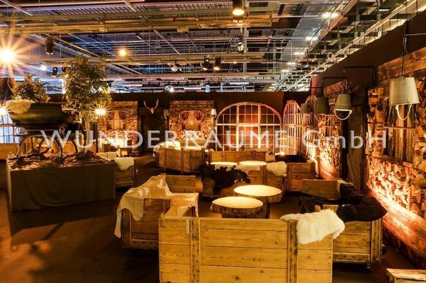 Antik & Rustikal mieten & vermieten - Kaminholzwand - WUNDERRÄUME GmbH vermietet: Dekoration/Kulisse für Event, Messe, Veranstaltung, Incentive, Mitarbeiterfest, Firmenjubiläum in Lichtenstein/Sachsen
