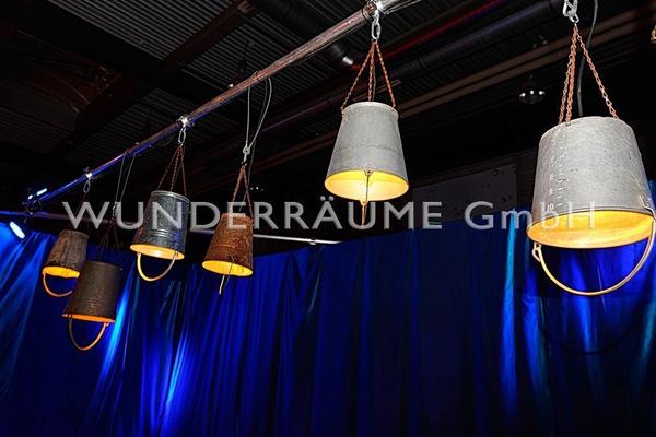 Antik & Rustikal mieten & vermieten - Industriallampe "Eimer" - WUNDERRÄUME GmbH vermietet: Dekoration/Kulisse für Event, Messe, Veranstaltung, Incentive, Mitarbeiterfest, Firmenjubiläum in Lichtenstein/Sachsen