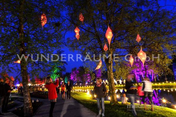 Dekofiguren mieten & vermieten - Lichtkokons für Bäume, Fassaden, Säle uvm WUNDERRÄUME GmbH vermietet: Dekoration / Kulisse für Event, Messe, Veranstaltung, Incentive, Mitarbeiterfest, Firmenjubiläum in Lichtenstein/Sachsen