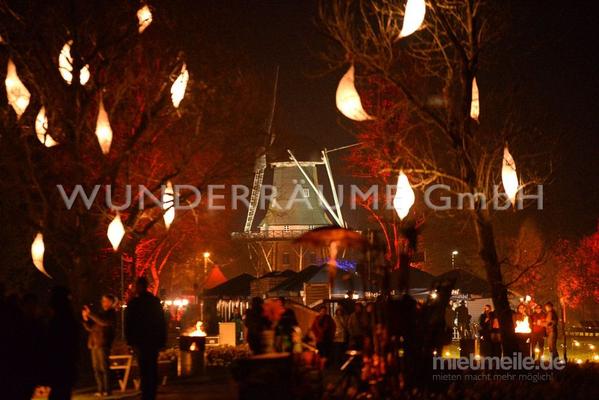 Dekofiguren mieten & vermieten - Lichtkokons für Bäume, Fassaden, Säle uvm WUNDERRÄUME GmbH vermietet: Dekoration / Kulisse für Event, Messe, Veranstaltung, Incentive, Mitarbeiterfest, Firmenjubiläum in Lichtenstein/Sachsen