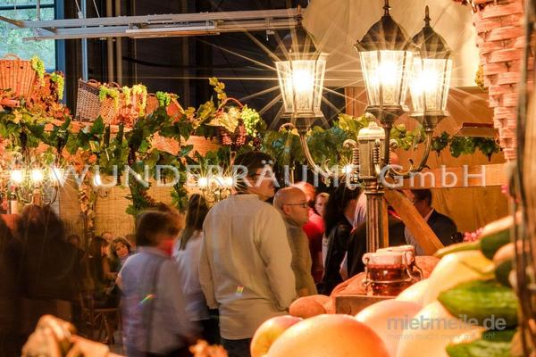 Kulissen mieten & vermieten - Straßenlaterne in kupfer oder weiß - WUNDERRÄUME GmbH vermietet: Dekoration/Kulisse für Event, Messe, Veranstaltung, Incentive, Mitarbeiterfest, Firmenjubiläum in Lichtenstein/Sachsen