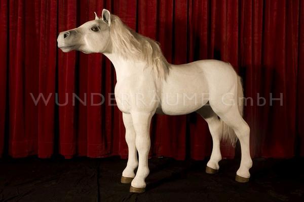 Dekofiguren mieten & vermieten - Weißes Einhorn - Pferd - lebensgroß WUNDERRÄUME GmbH vermietet: Dekoration / Kulisse für Event, Messe, Veranstaltung, Incentive, Mitarbeiterfest, Firmenjubiläum in Lichtenstein/Sachsen