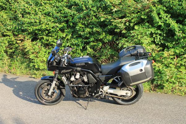 Motorrad mieten & vermieten - Yamaha Fazer satte 94PS in Einbeck