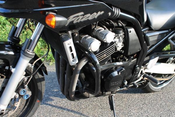 Motorrad mieten & vermieten - Yamaha Fazer satte 94PS in Einbeck