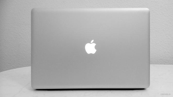 Apple mieten & vermieten - MacBook Pro 17" Apple Notebook MacOS Sierra - Berlin Hamburg Köln Stuttgart München Leipzig Saarbrücken Duisburg Hannover Bremen Frankfurt usw. Versand deutschlandweit in Berlin