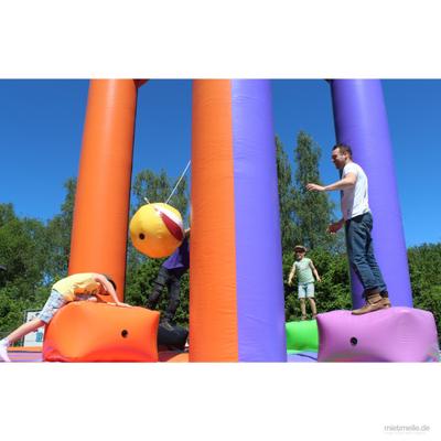 Großspielgeräte mieten & vermieten - Swing ´m off mieten / Pendel Ball / Swing Ball / Schleuderball Arena / Swing em off Verleih NRW / Wettkampf Spiel in Aachen