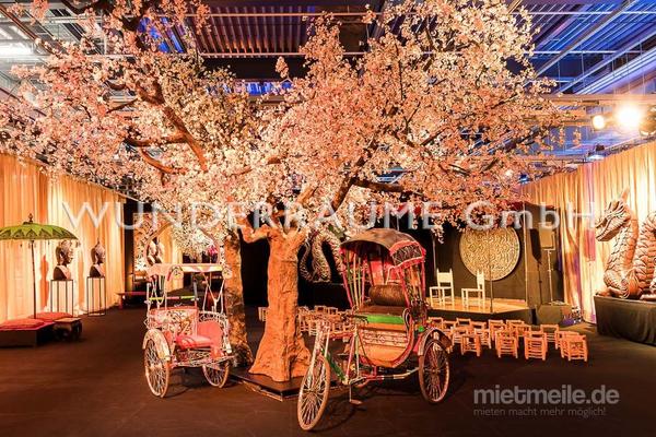 Saisonale Dekoration mieten & vermieten - Kirschblüten-Baum XL, rosa - WUNDERRÄUME GmbH vermietet: Dekoration/Kulisse für Event, Messe, Veranstaltung, Incentive, Mitarbeiterfest, Firmenjubiläum in Lichtenstein/Sachsen