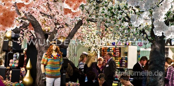 Saisonale Dekoration mieten & vermieten - Kirschblüten-Baum XL, rosa - WUNDERRÄUME GmbH vermietet: Dekoration/Kulisse für Event, Messe, Veranstaltung, Incentive, Mitarbeiterfest, Firmenjubiläum in Lichtenstein/Sachsen