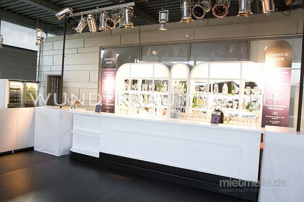 Kulissen mieten & vermieten - Bar, weiß - WUNDERRÄUME GmbH vermietet: Dekoration/Kulisse für Event, Messe, Veranstaltung, Incentive, Mitarbeiterfest, Firmenjubiläum in Lichtenstein/Sachsen