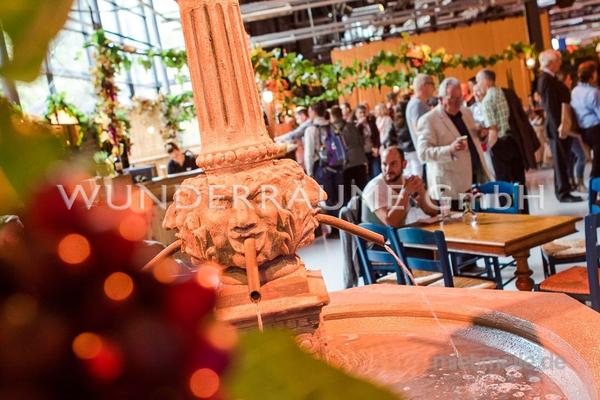 Dekofiguren mieten & vermieten - Brunnen, rund - WUNDERRÄUME GmbH vermietet: Dekoration/Kulisse für Event, Messe, Veranstaltung, Incentive, Mitarbeiterfest, Firmenjubiläum in Lichtenstein/Sachsen