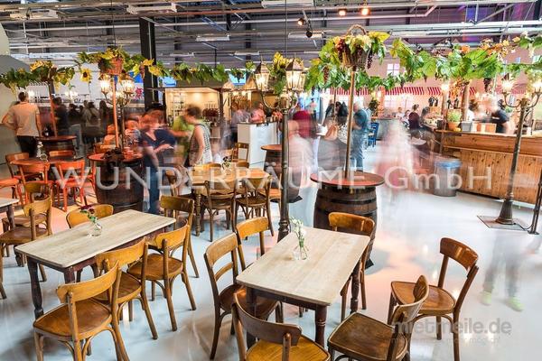 Stehtische mieten & vermieten - Stehtisch-Fass mit Weinkorb - WUNDERRÄUME GmbH vermietet: Dekoration/Kulisse für Event, Messe, Veranstaltung, Incentive, Mitarbeiterfest, Firmenjubiläum in Lichtenstein/Sachsen